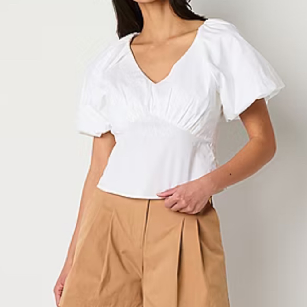 Worthington woman’s Size large puffer sleeve white top. - Picture 2 of 9
